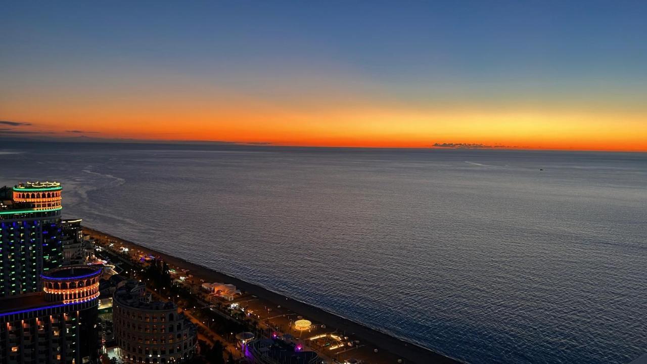 Orbi City Apartment 40 Этаж Batumi Esterno foto